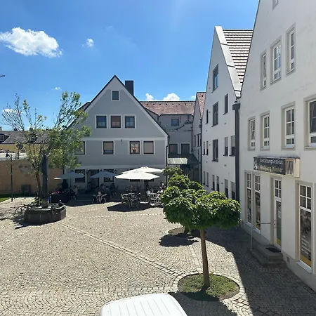St Hotel *